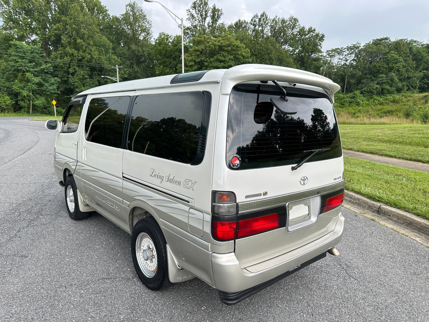 2000 TOYOTA HIACE SUPER CUSTOM LIVING SALOON EX 4WD — INTERCOOLER TURBO DIESEL