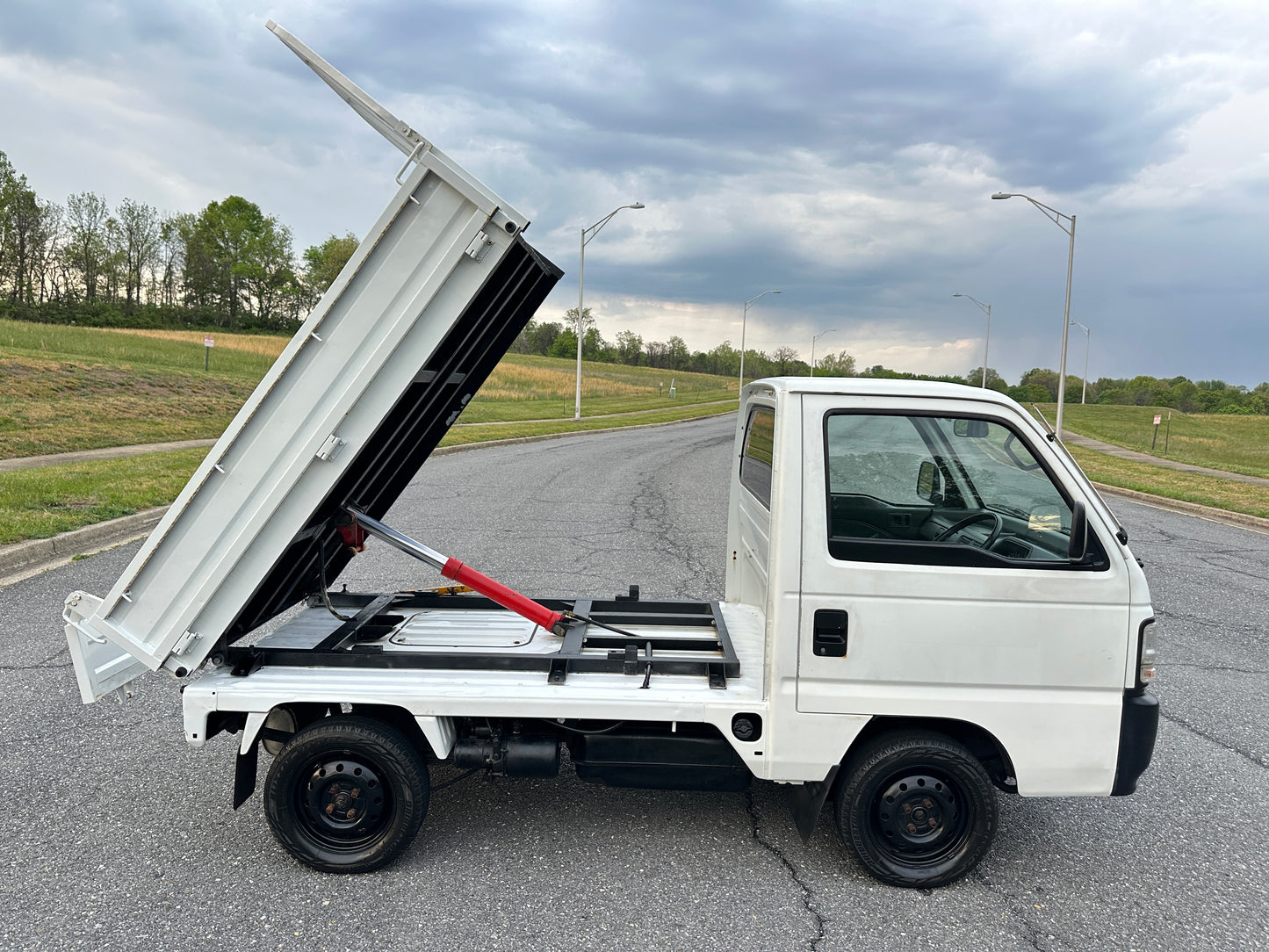 1997 HONDA ACTY SDX DUMP V-HA4  - 4WD - 5 SPEED - LOT#810