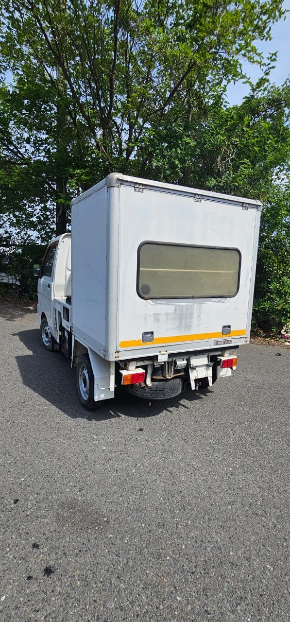VERY RARE! 2001 DAIHATSU HIJET AERIAL WORK PLATFORM TRUCK 4WD - PTO OPERATED AICHI BOOM WITH STABILIZERS