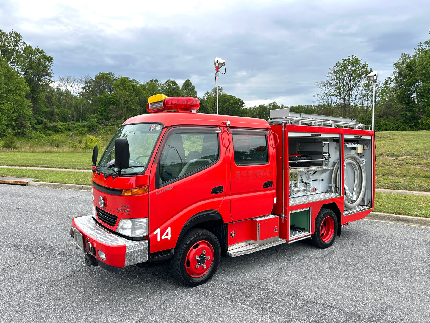 2000 HINO DUTRO 4WD JAPANESE FIRE TRUCK - 4WD - DIESEL - 5,829 MILES - A/C - FULLY FUNCTIONAL — LOT#856