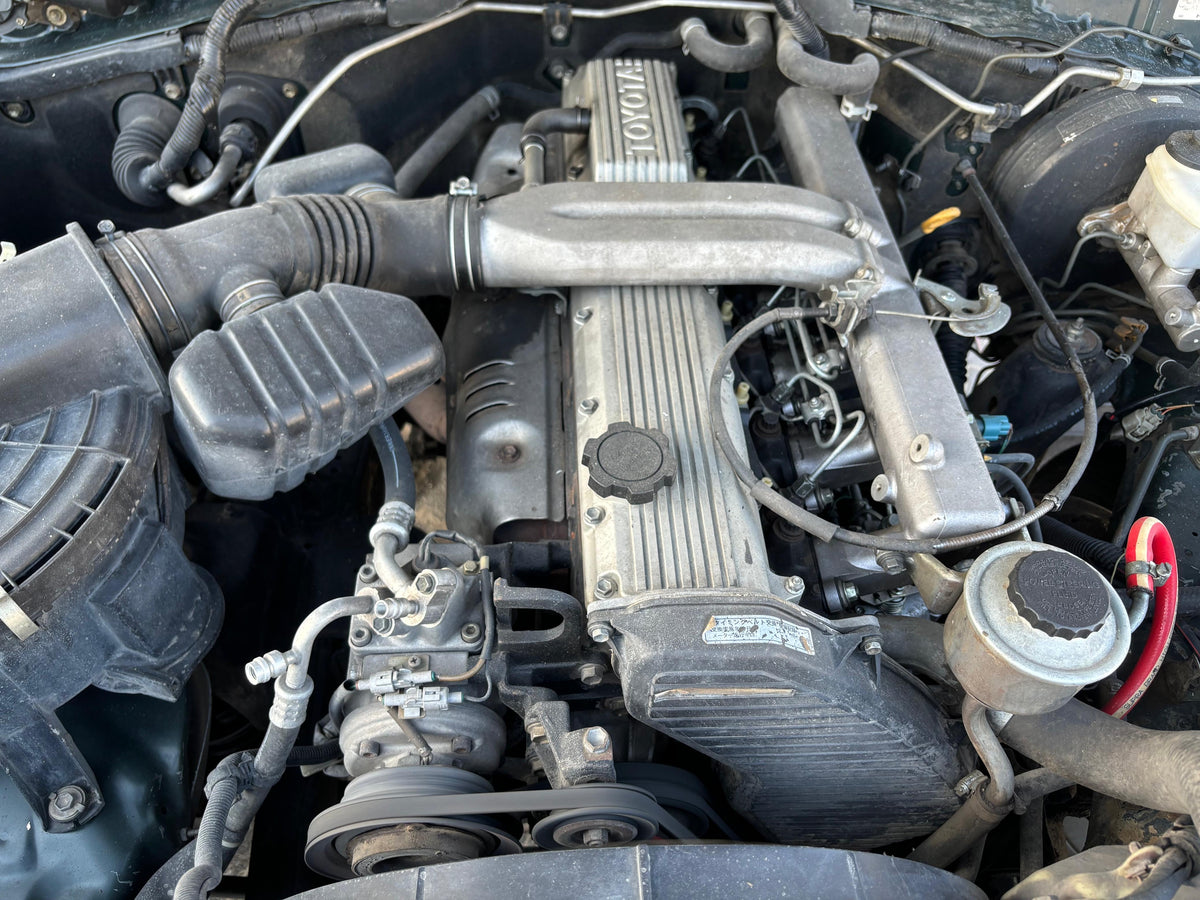 1998 TOYOTA LAND CRUISER HZJ105 GX - “GCC SPEC” - DIESEL- SOLID FRONT AXLE - DUAL FUEL TANKS