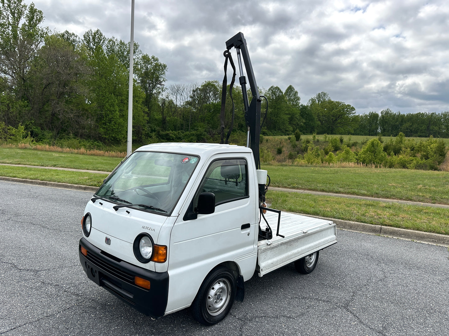 1996 MAZDA AUTOZAM SCRUM - HYDRAULIC CRANE - 28k Miles — LOT#762