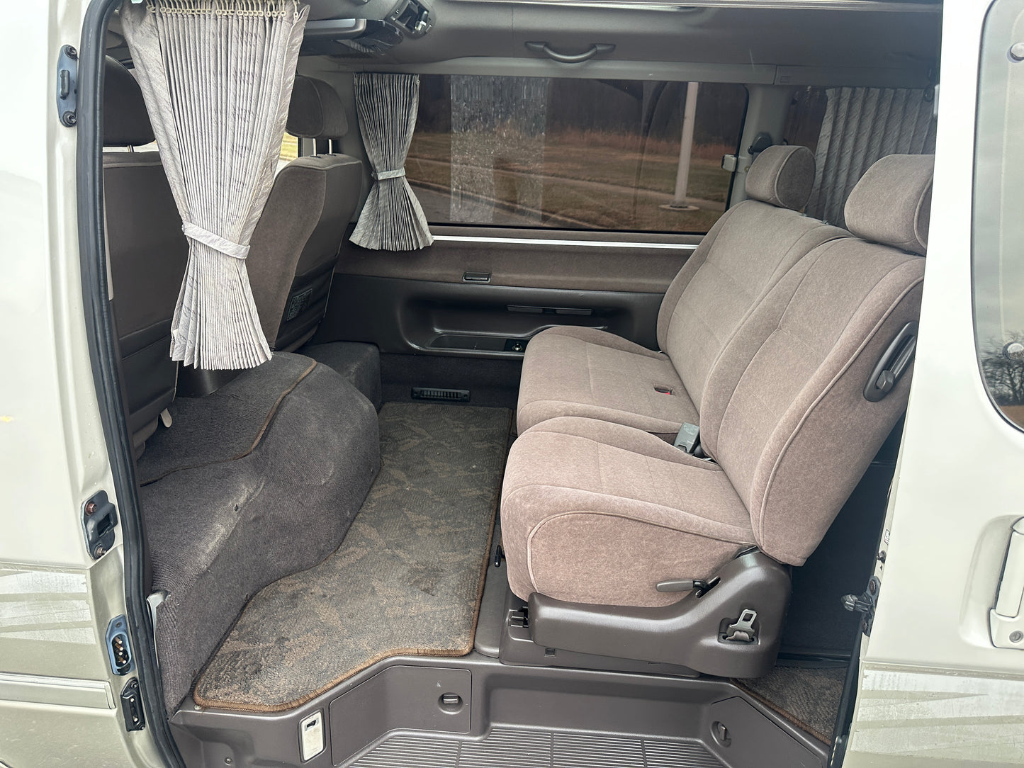 1999 TOYOTA HIACE SUPER CUSTOM LIVING SALOON EX 4WD — INTERCOOLER TURBO DIESEL — LOT#719