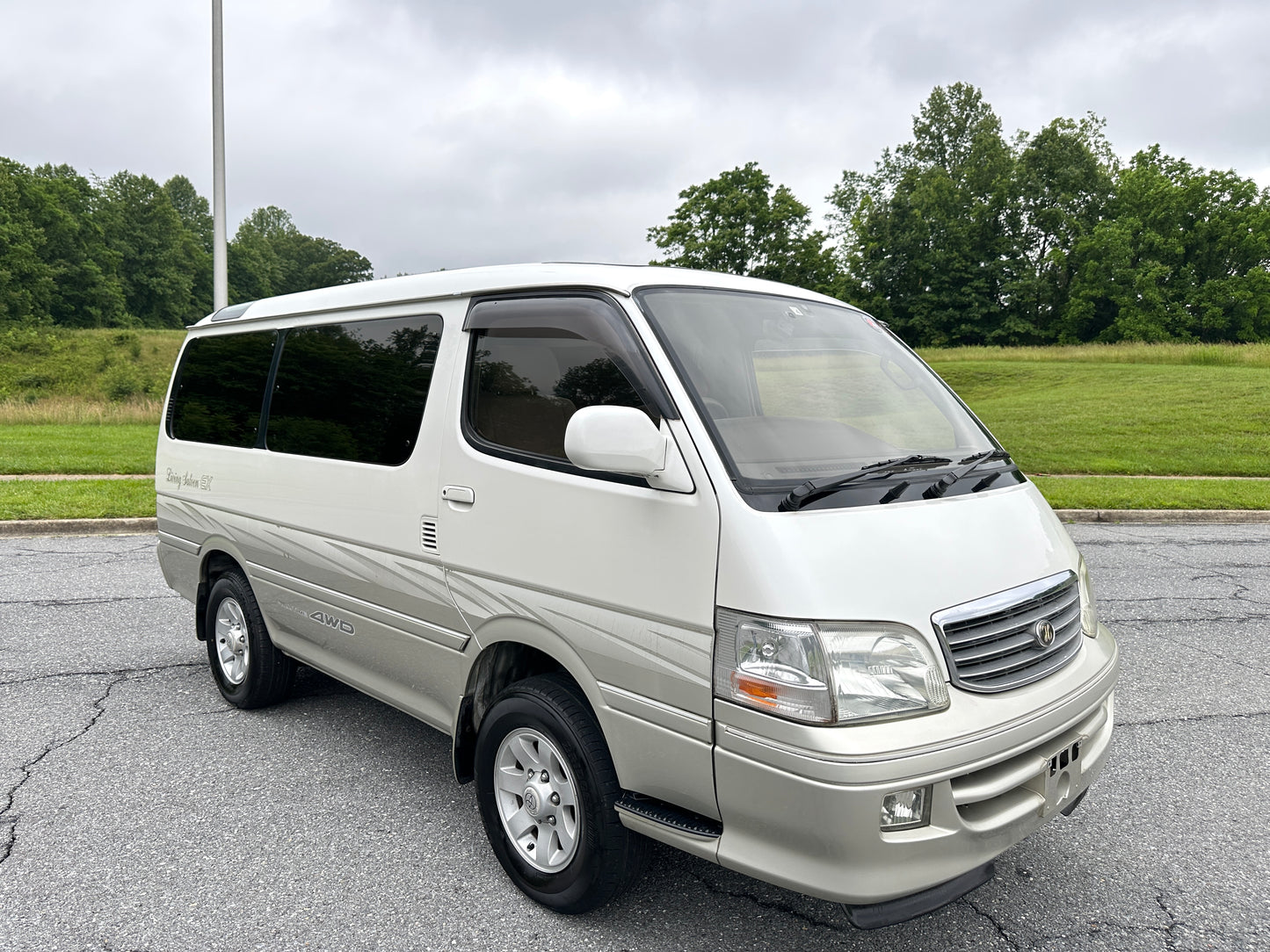 2000 TOYOTA HIACE SUPER CUSTOM LIVING SALOON EX 4WD — INTERCOOLER TURBO DIESEL