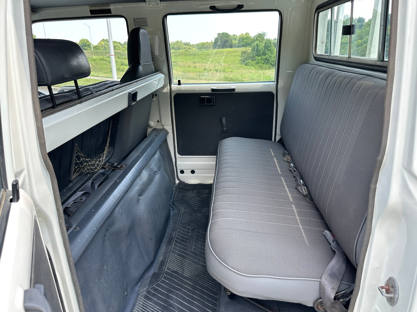 1993 TOYOTA HIACE LH95 DOUBLE-CAB TRUCK