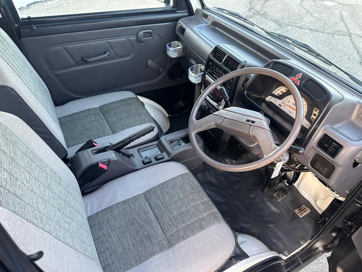 1997 MITSUBISHI MINICAB DUMP TRUCK 4WD - AUTOMATIC - A/C - FUEL INJECTION - POWER STEERING — LOT#734