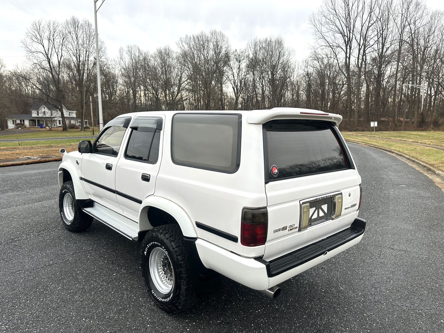 1995 TOYOTA HILUX SURF SSR-X LIMITED - 4WD - TURBO DIESEL — LOT#703