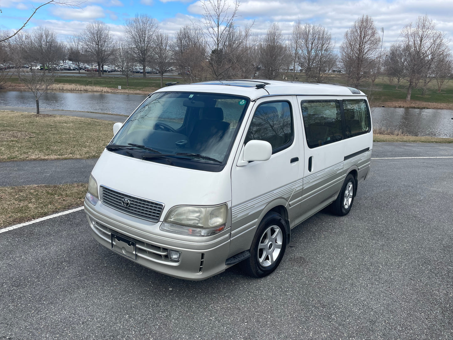 1997 TOYOTA HIACE SUPER CUSTOM LIVING SALOON EX KZH100