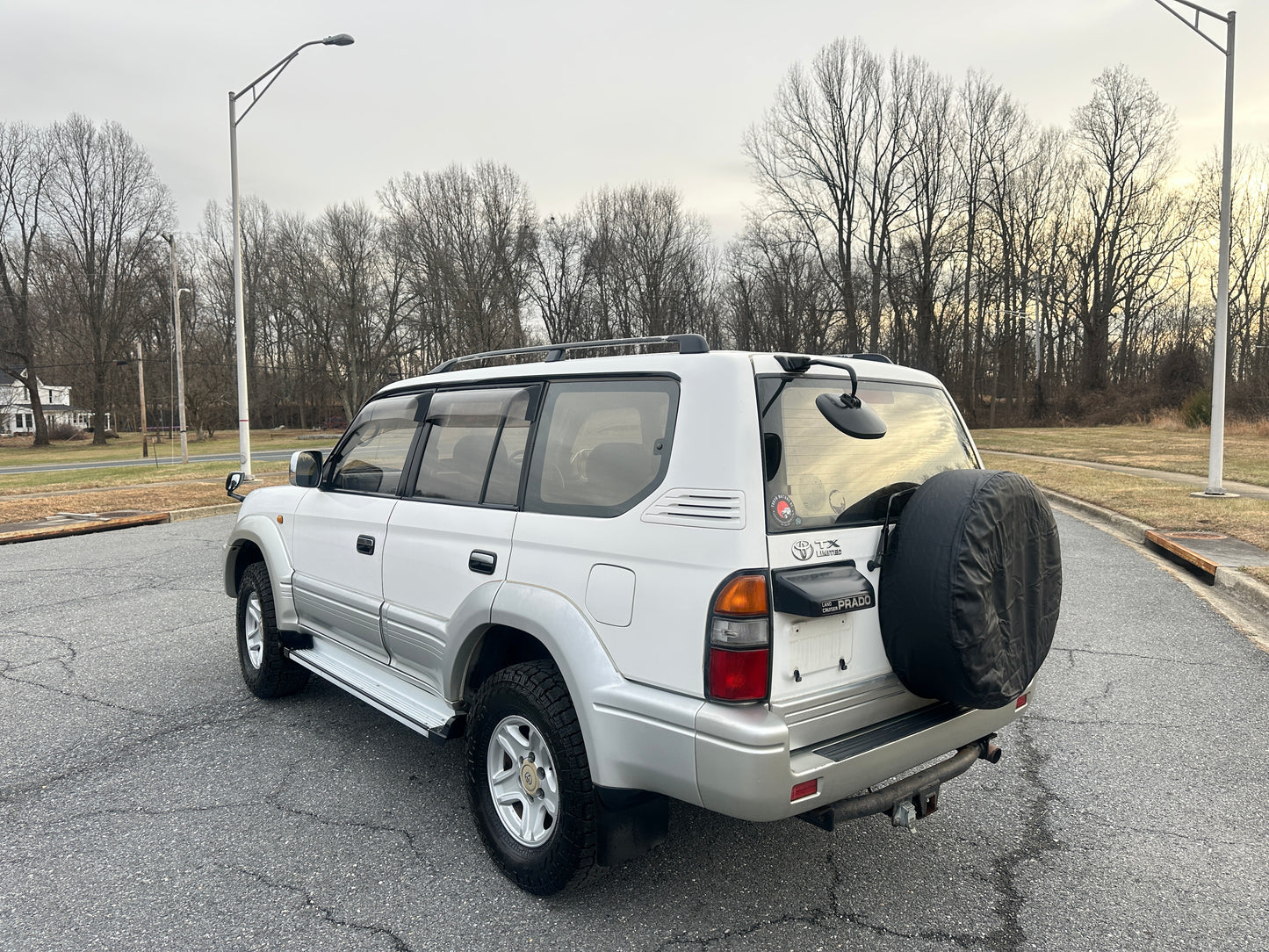 1998 Toyota Land Cruiser Prado TX Limited 4WD - 4 Cylinder Gasoline — LOT#695