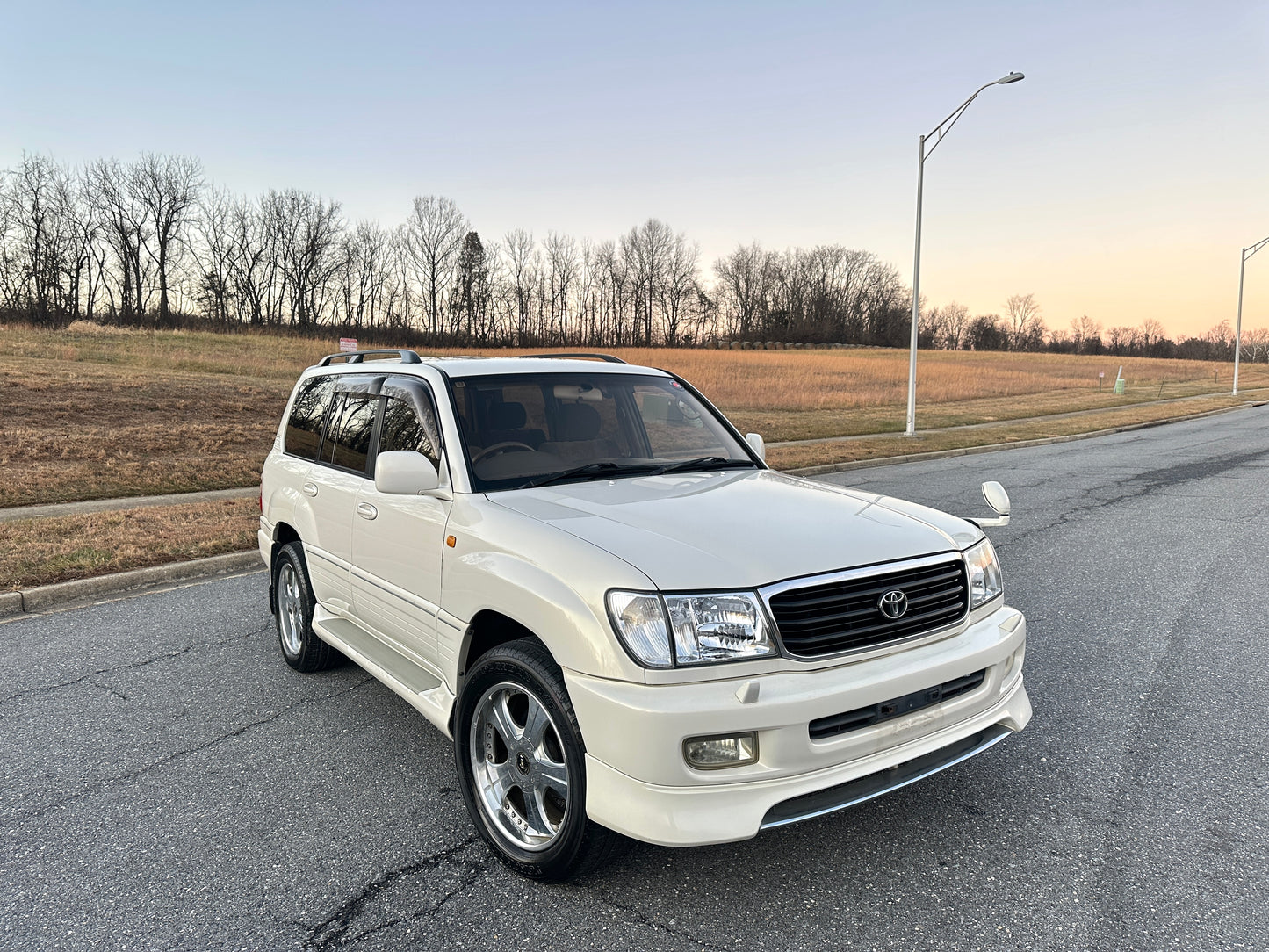 2000 TOYOTA LAND CRUISER VX LIMITED 4WD - “V8” GASOLINE - 82,661 MILES — LOT#724