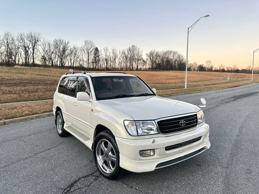 2000 TOYOTA LAND CRUISER VX LIMITED 4WD - “V8” GASOLINE - 82,661 MILES — LOT#724