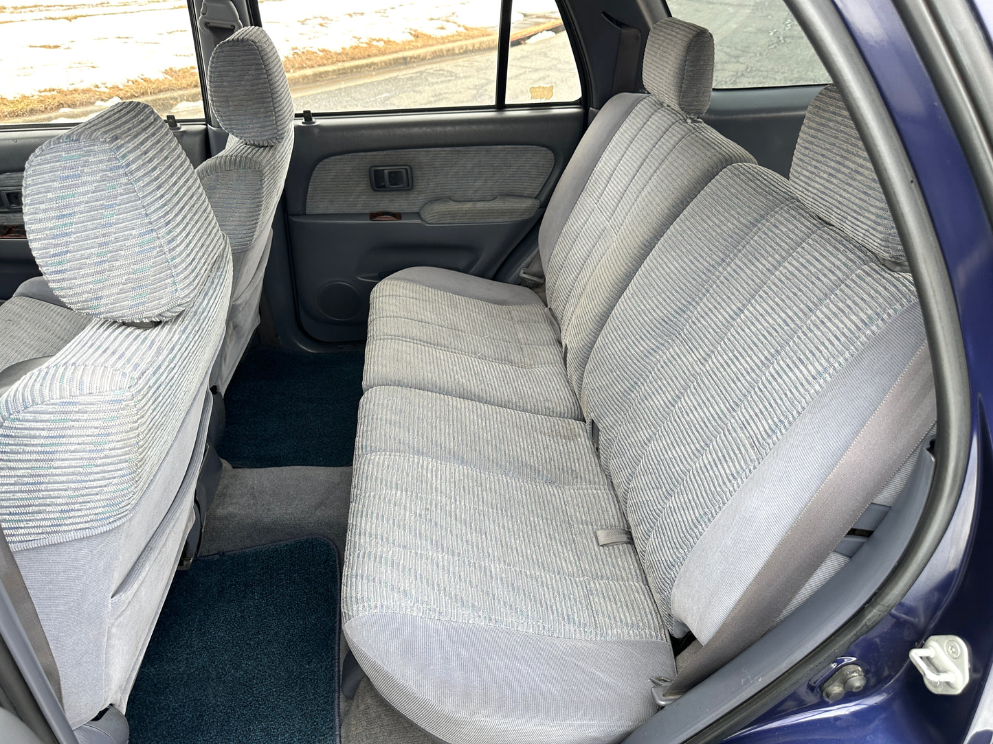 1997 TOYOTA HILUX SURF SSR-X - TURBO DIESEL- 4WD — LOT#543