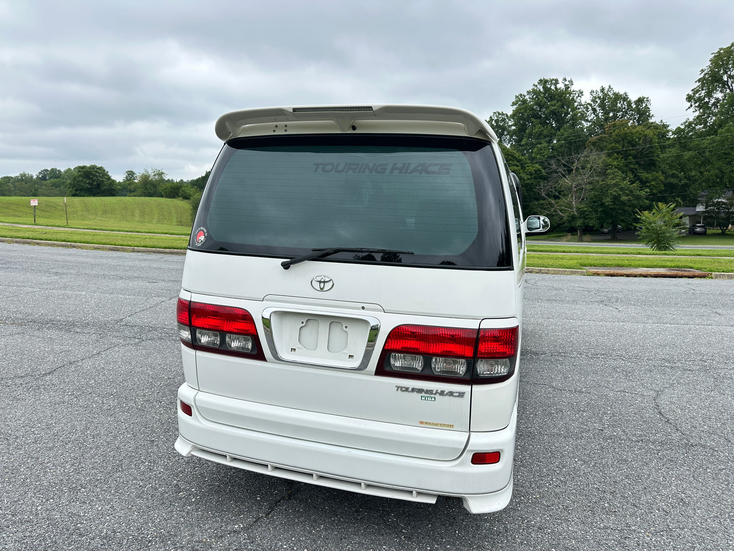 2000 TOYOTA TOURING HIACE - GASOLINE - 47,239 MILES — LOT#765
