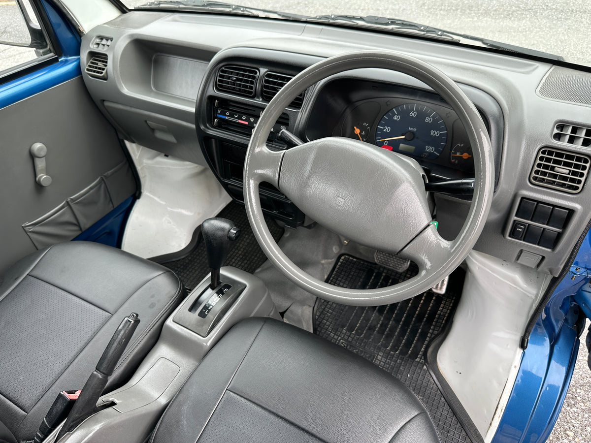 2000 SUZUKI CARRY 4WD - AUTOMATIC TRANSMISSION - AIR CONDITIONING - CUSTOM PAINTED— LOT#975