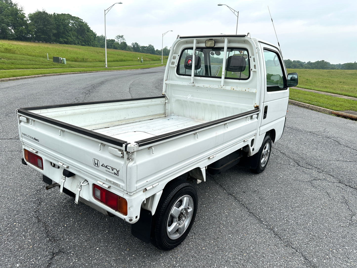 1997 HONDA ACTY SDX 4WD & 5-Speed — LOT#553